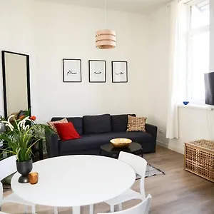 Apartment Homefeeling Flat Toplocation, Antwerp